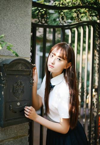 桃花源洞口芳草萋萋下一句